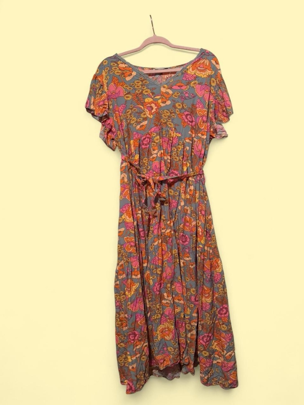 Multicolored floral tie dress
